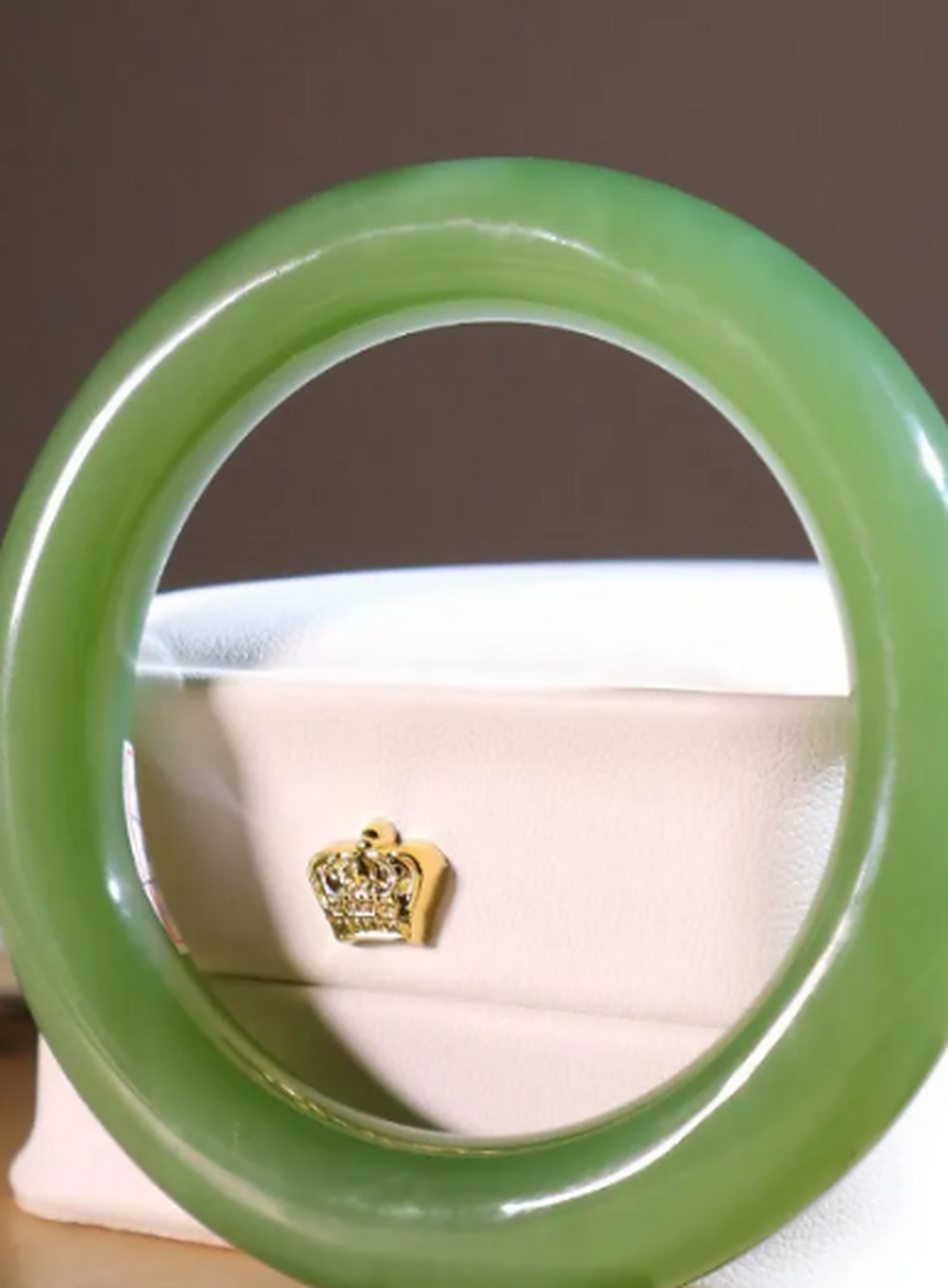 点击头像看直播##和田玉#和田玉碧玉冰底粉绿手镯5477口径,玉质冰