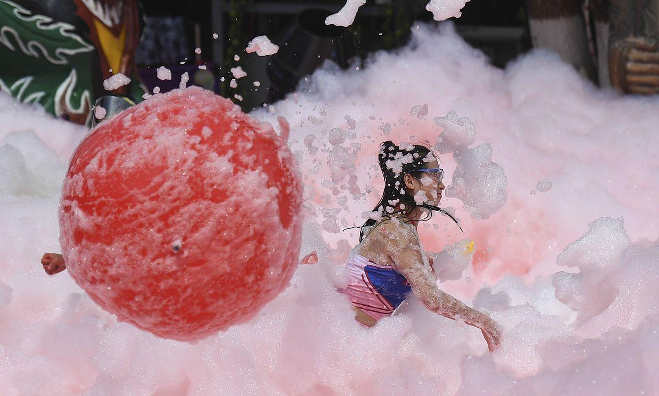 全球十大资产泡沫事件 1.荷兰郁金香花球茎泡沫,1936年; 2.