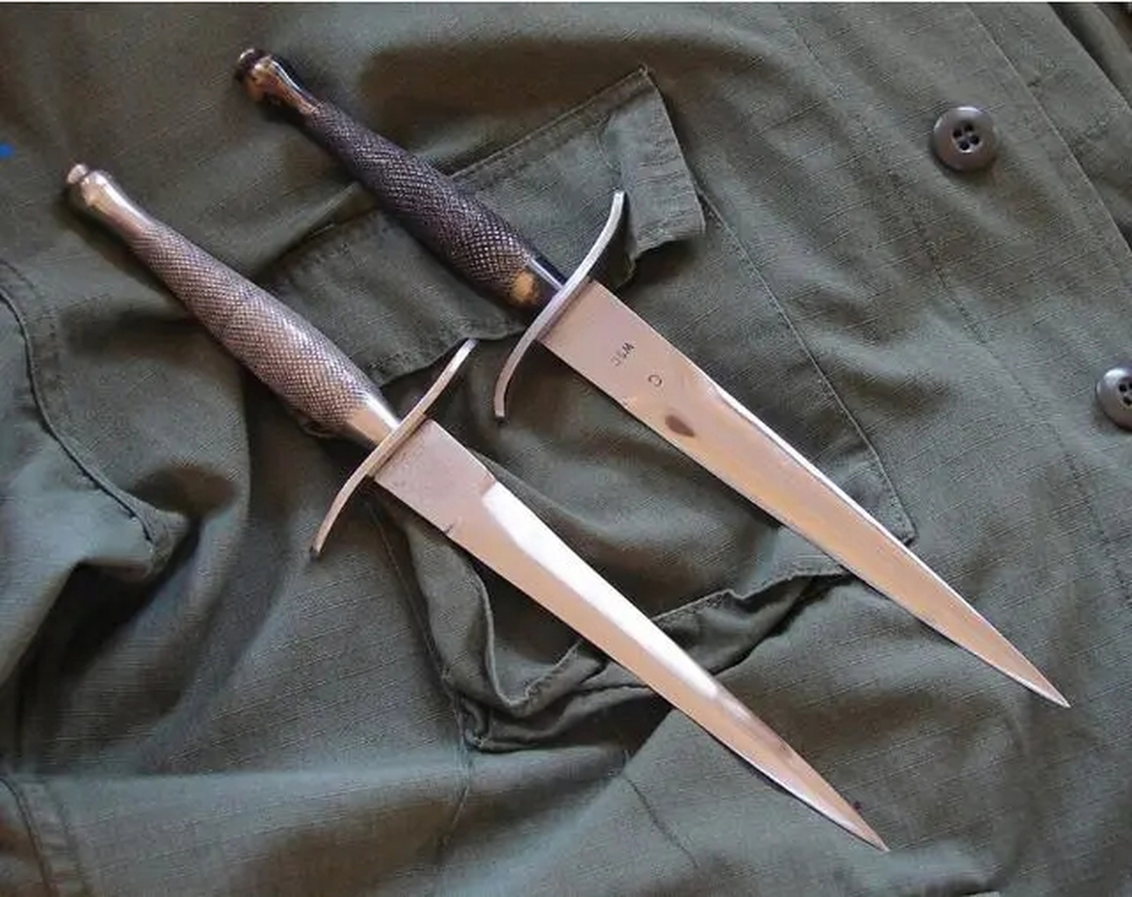 精英之刀:费尔贝恩赛克斯格斗刀 伦敦市警察威廉·费尔贝恩和埃里克