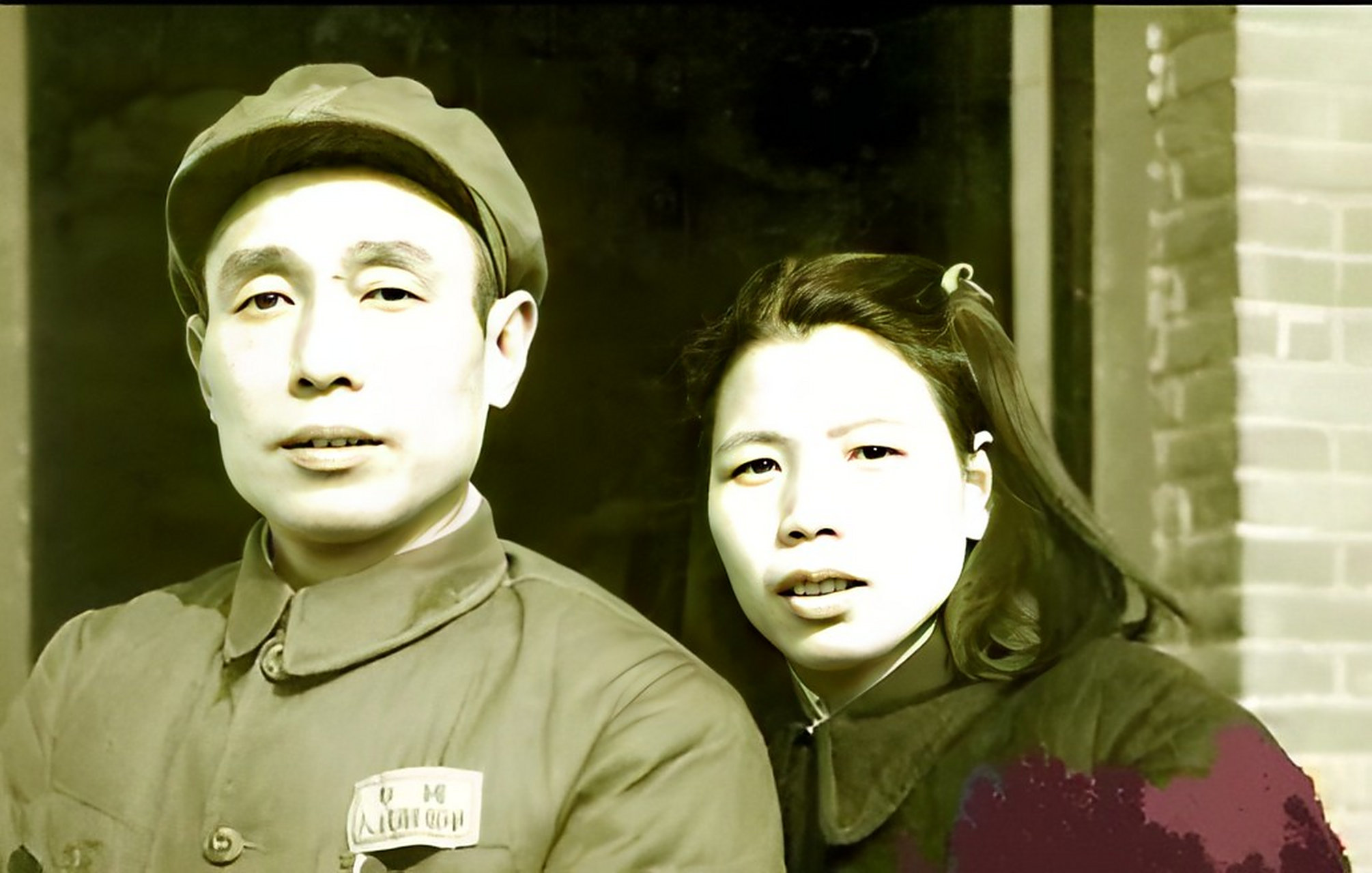 1986年,80岁的创始人上将李志民·将军与夫人刘平笔下的张珍贵合影.