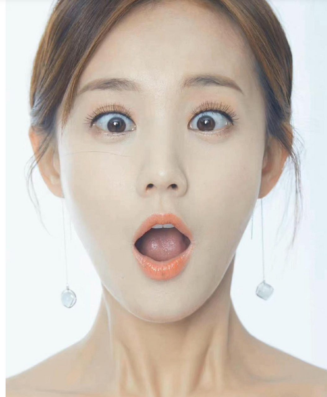 李一桐原来这么搞怪的嘛