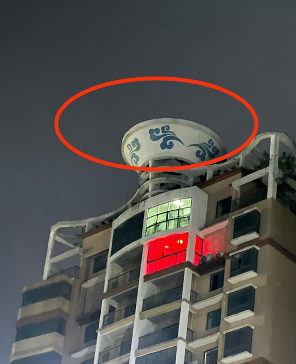 这是用碗来装雨水备用吗