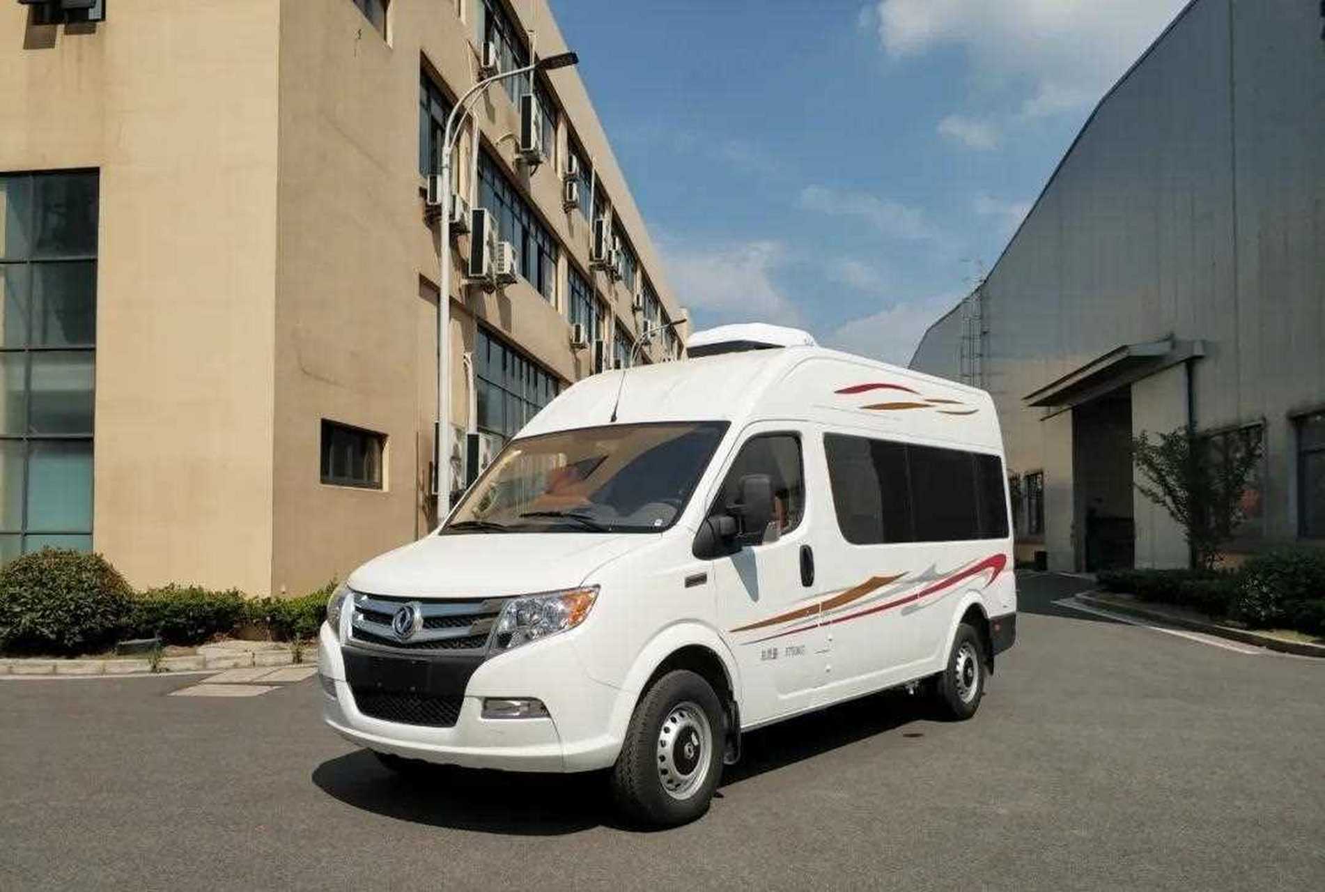 710上海房车展霍夫勒b型房车是基于东风御风底盘打造而成,30t涡轮增压