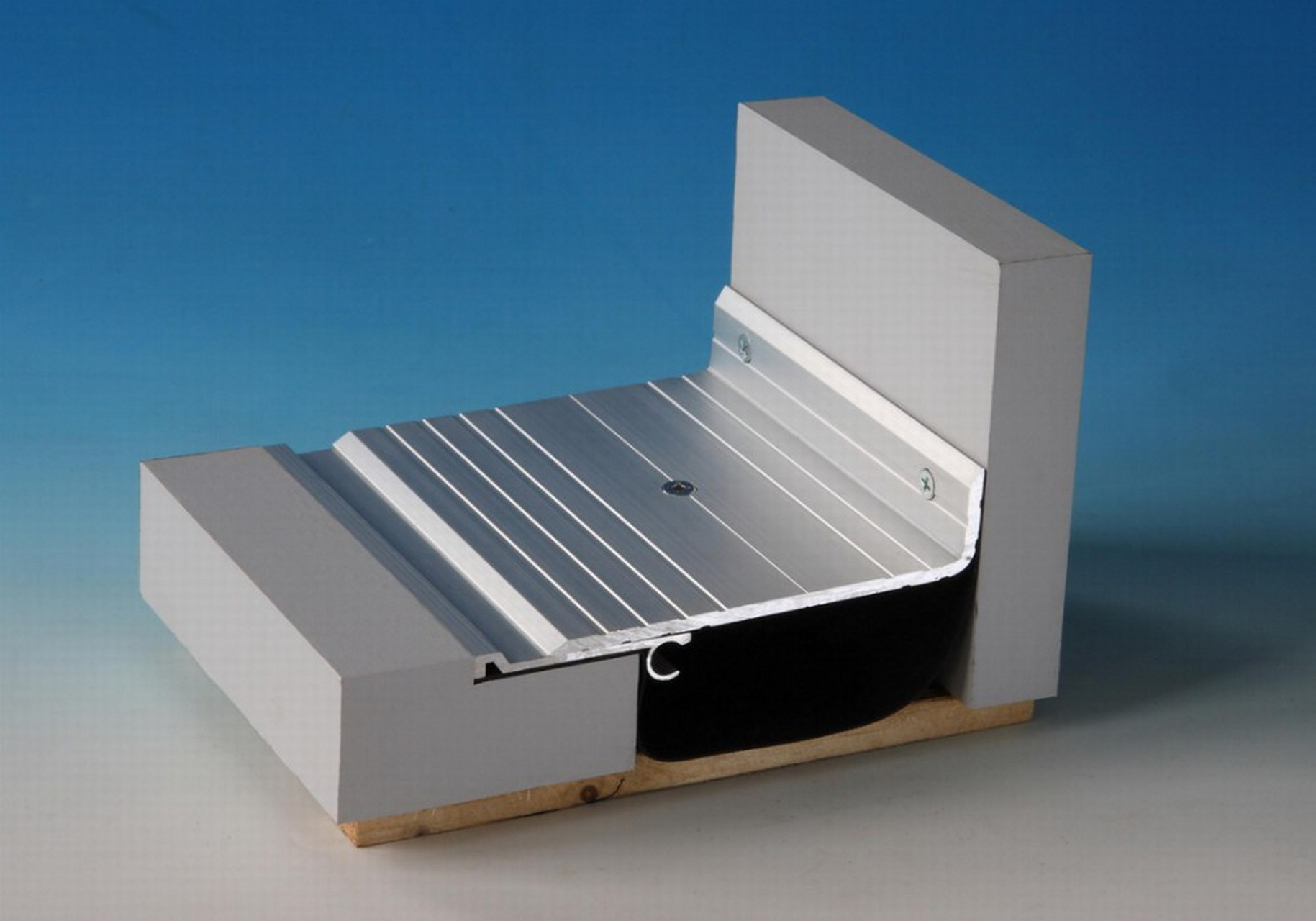 屋面变形缝厂家#现在的生活中,人们对生产工艺水平的不断改进和提高