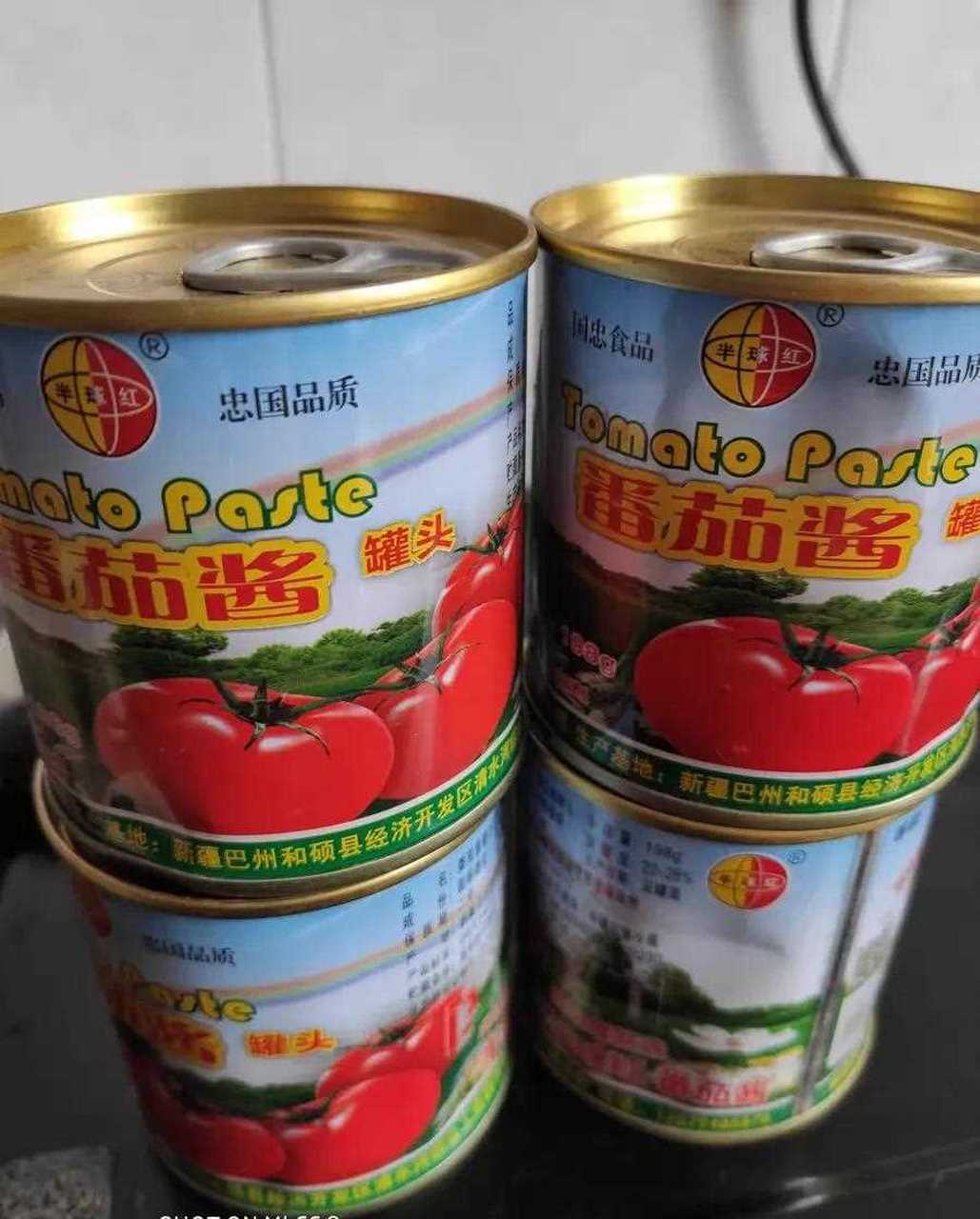 大家好我是法特,新疆家庭的厨房离不开番茄酱,炒菜做饭都要整两勺.