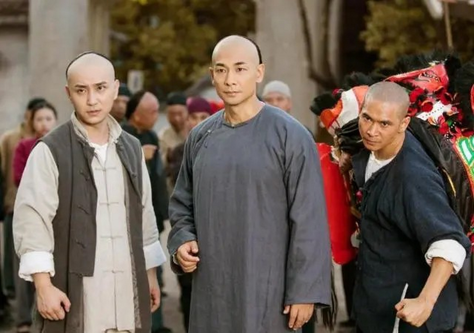 说起国内娱乐圈,能被称得上功夫巨星的也只有李连杰和赵文卓了.