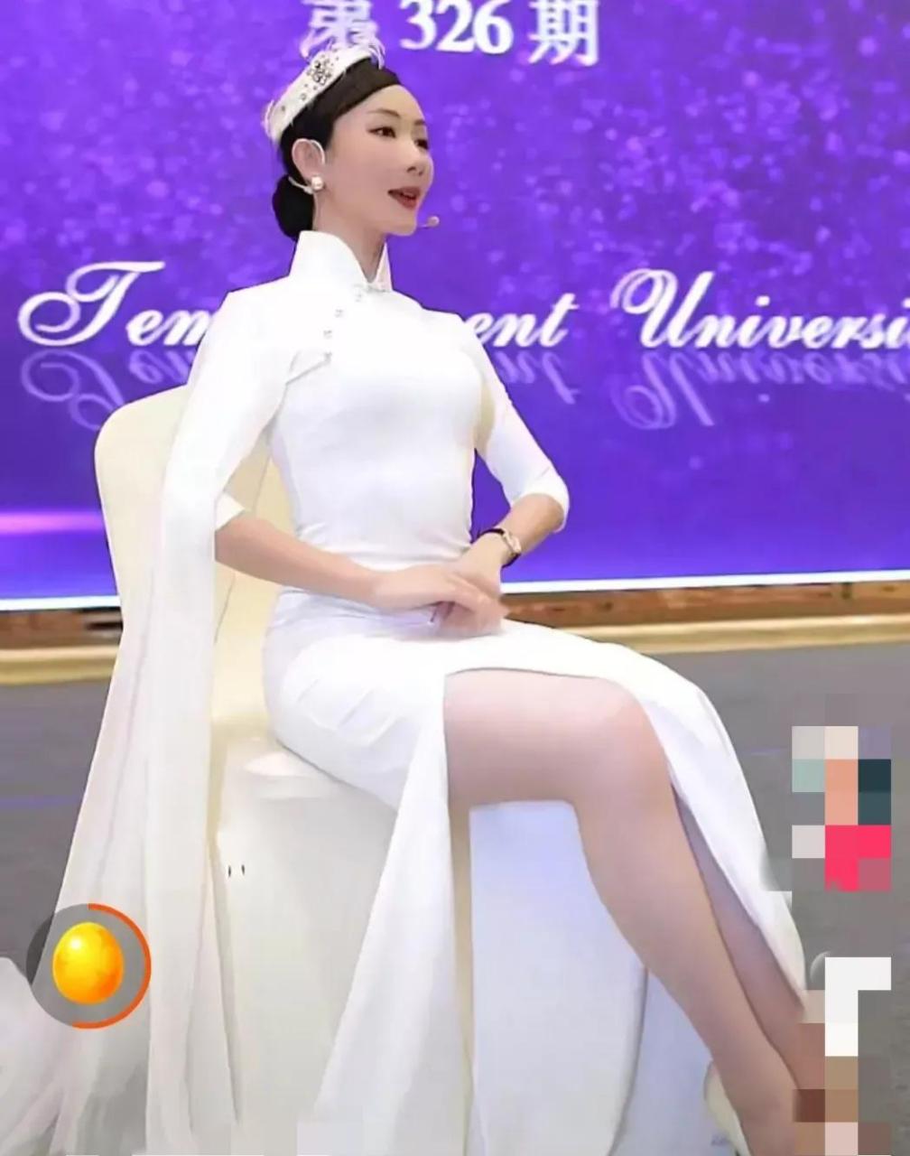 刘芳形体礼仪所教的礼仪有用吗?天天这样端着,累不累啊?