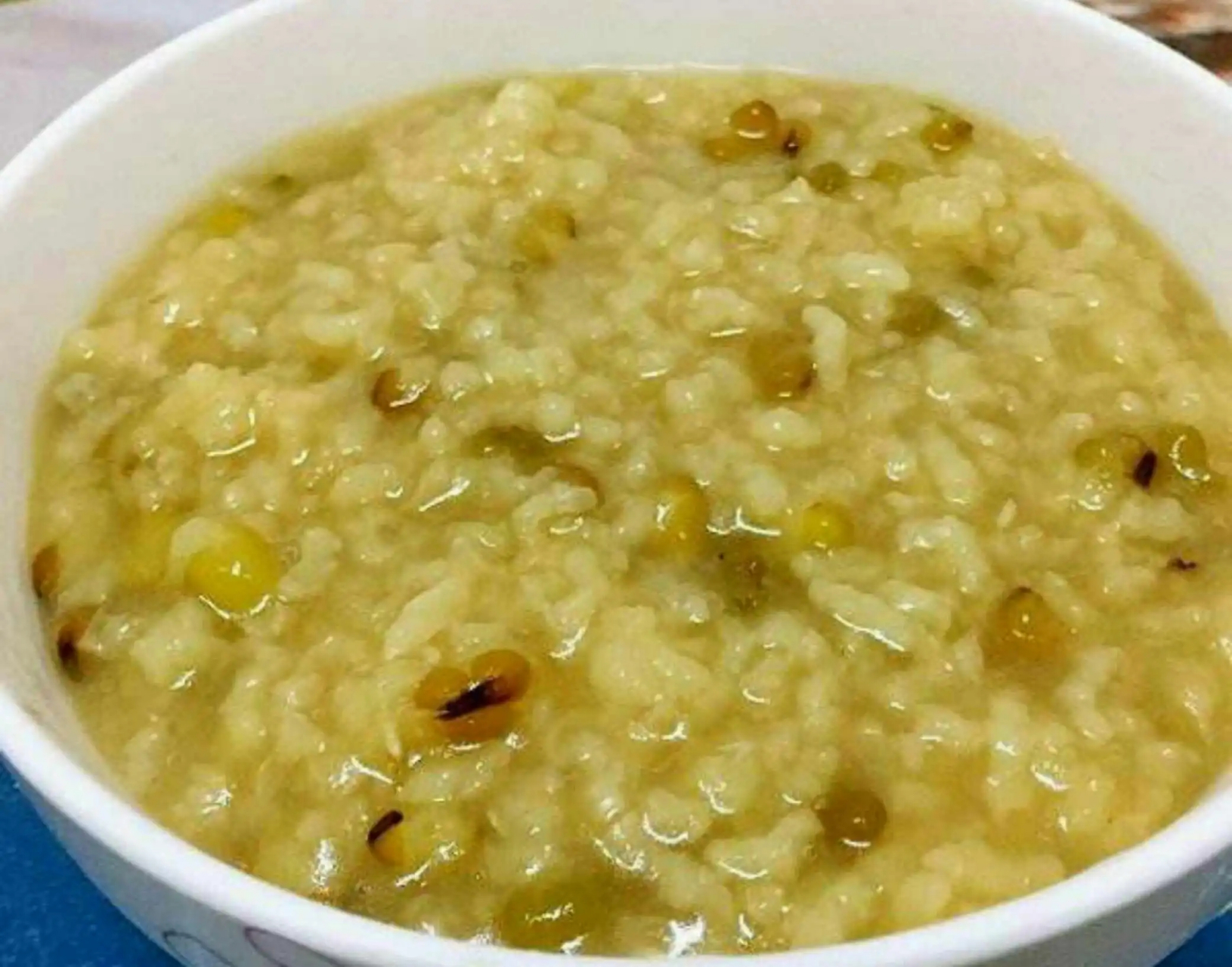 日常生活中,大米绿豆粥是我们比较常吃的一种食物.