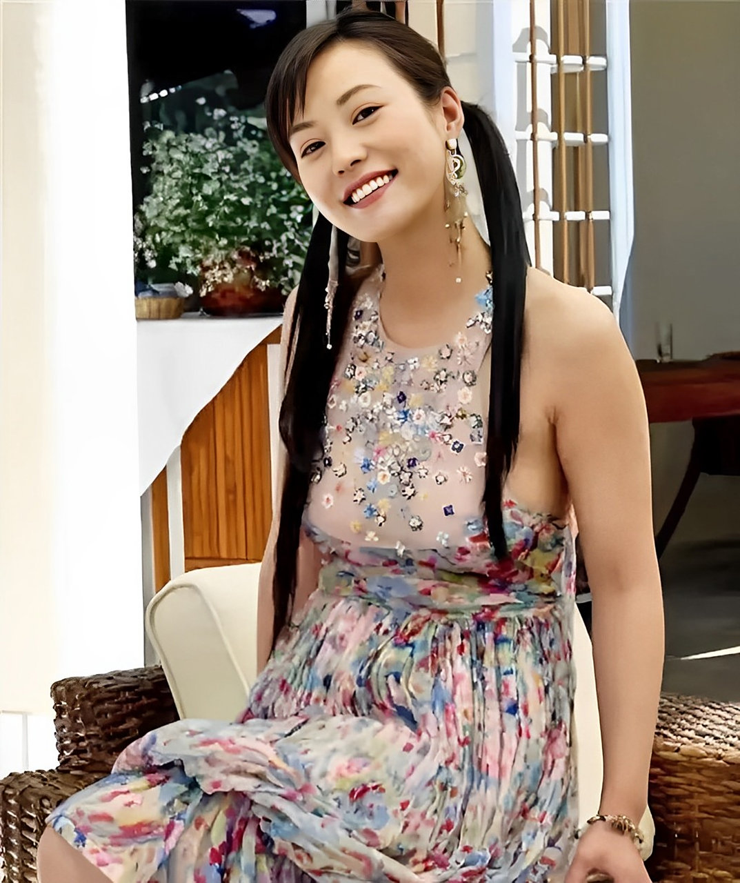 那时候的郝蕾纯净如水,还有一位肉嘟嘟人,典型的微胖女神.