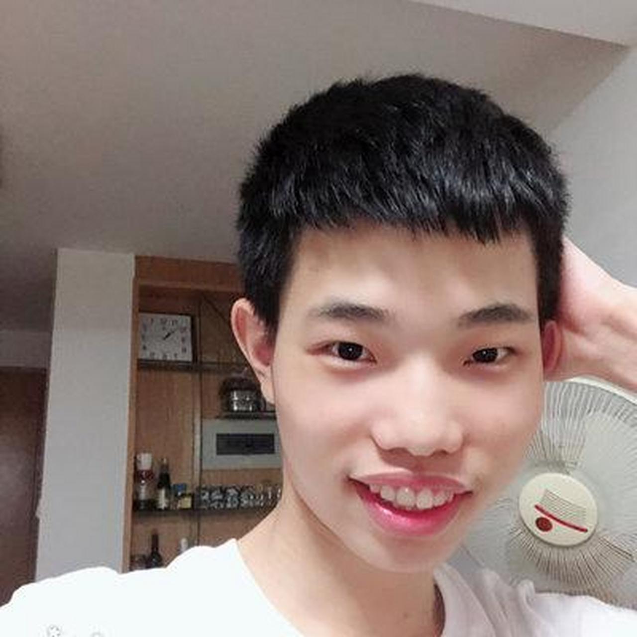 结果1句土味情话却让自己脸红】 就在前不久,虎牙吃鸡主播鲨鱼哟订阅