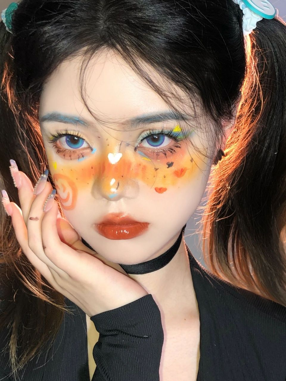 爱吃棒棒糖的酷女孩 是一个画中人仿妆 太好看了 我真的很爱色彩丰富