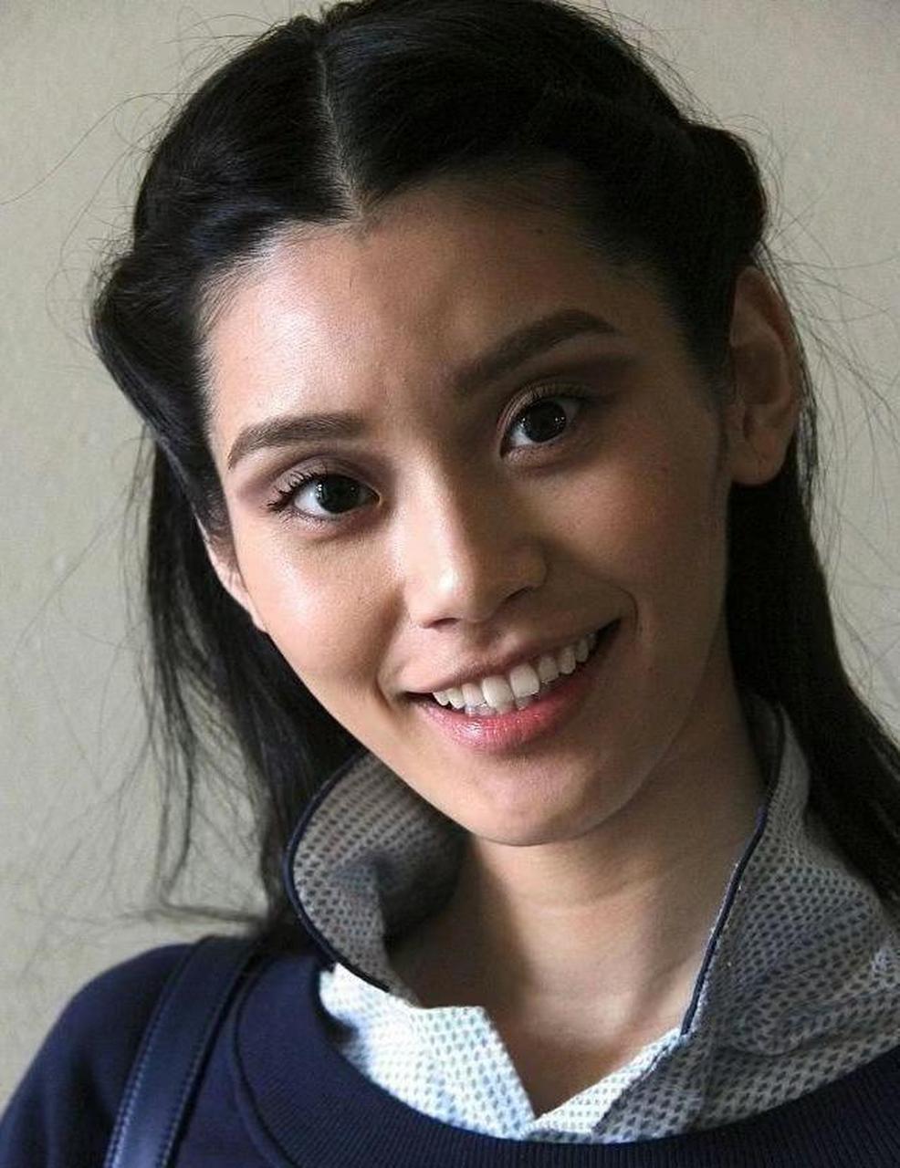 豪门阔太奚梦瑶的脸,到底经历了什么?面相完全变了.