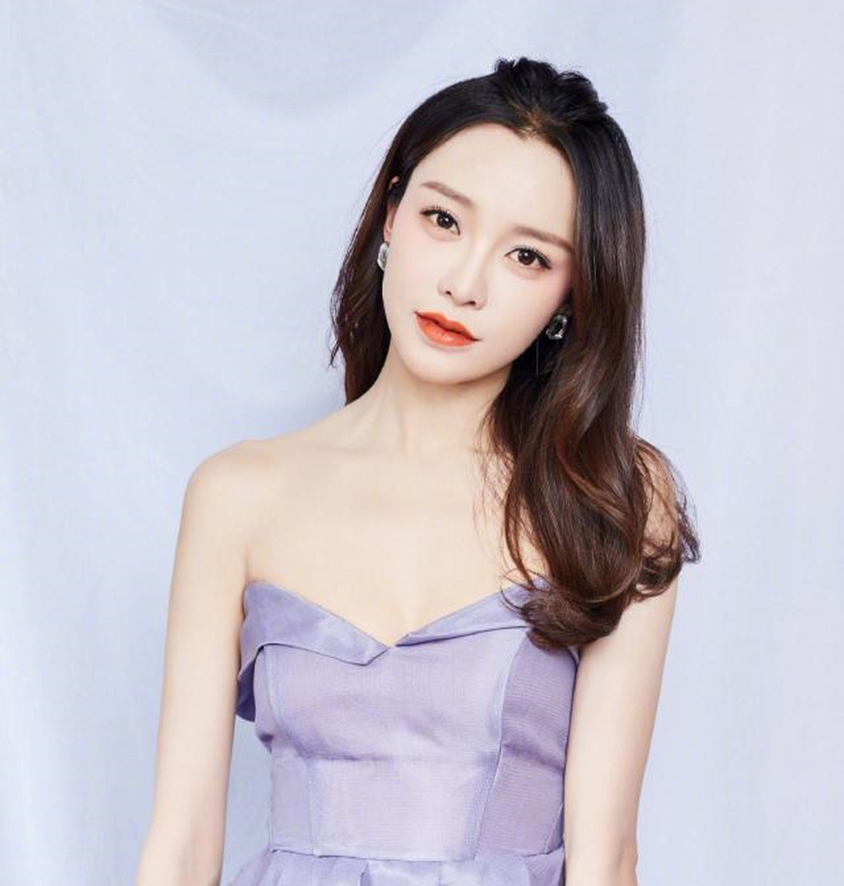 宅男女神黄一琳写真合集,性感美丽,亭亭玉立,让人心动不已[流泪]