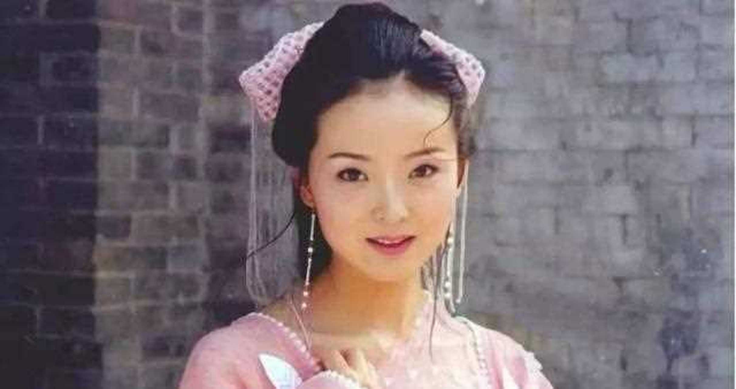 王艳虽然作品不多,但演技还是非常值得肯定的,与黄海冰合作的《武林外