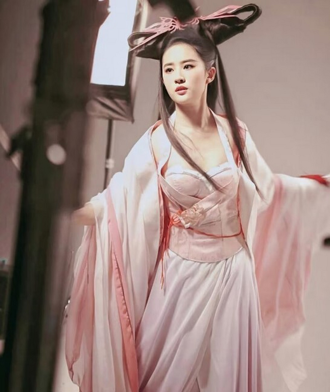 刘亦菲古装照简直美得像仙女一样!完全能惊艳到全场!