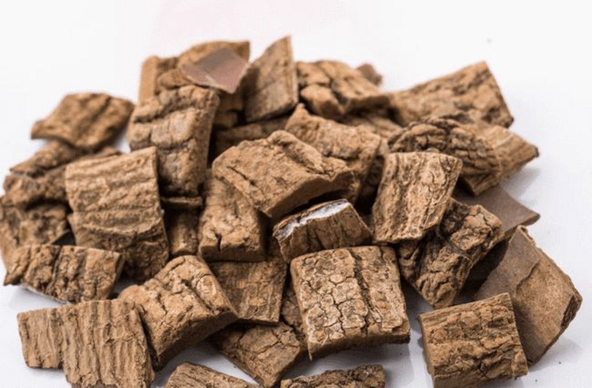 【几种中药材有效降低血压】#高血压#  【夏枯草】 是一种较为常见的