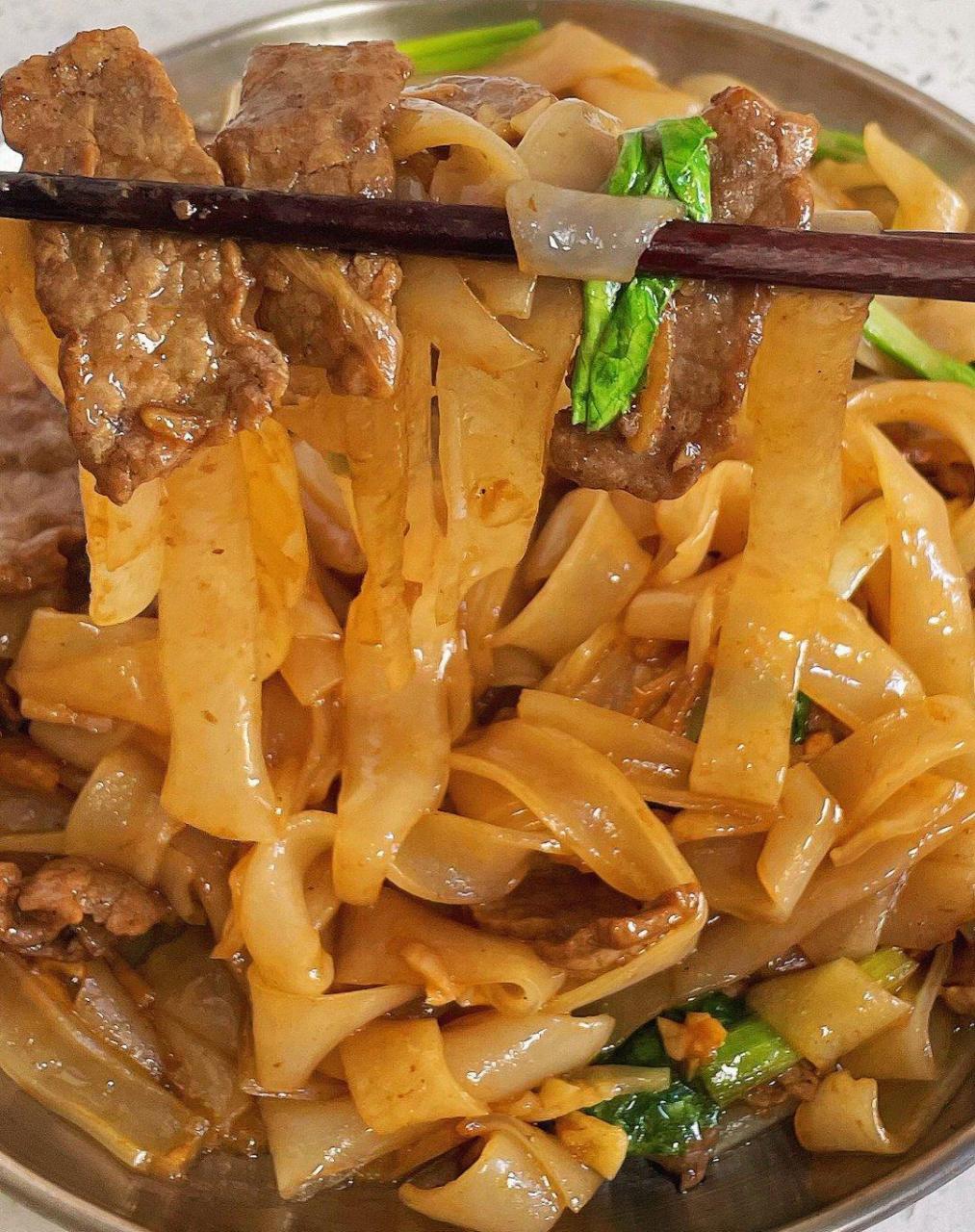 家里也可以做路边摊美食-牛肉炒河粉～～|||91做法: 16615牛