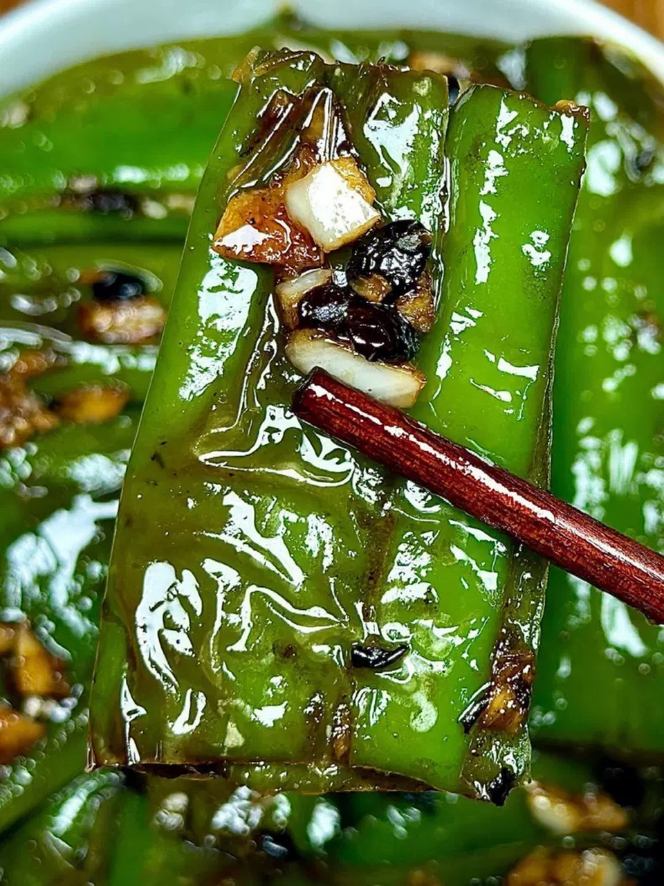 虎皮椒这样做出来真的很香!爽辣爽辣的,很适合现在的天气来吃!