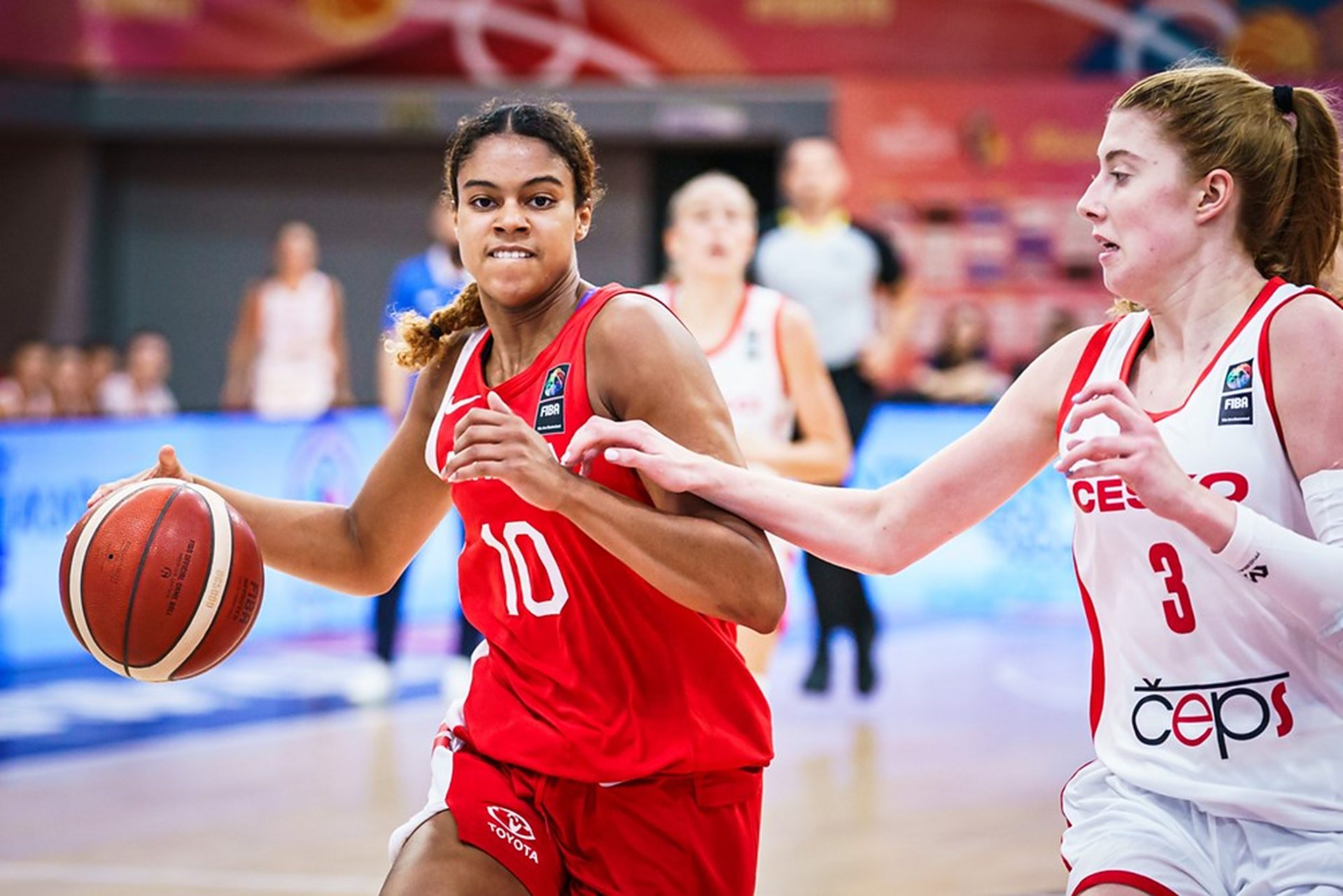 u19女篮世界杯-加拿大女篮战胜捷克女篮取得两连胜  北京时间7月16日