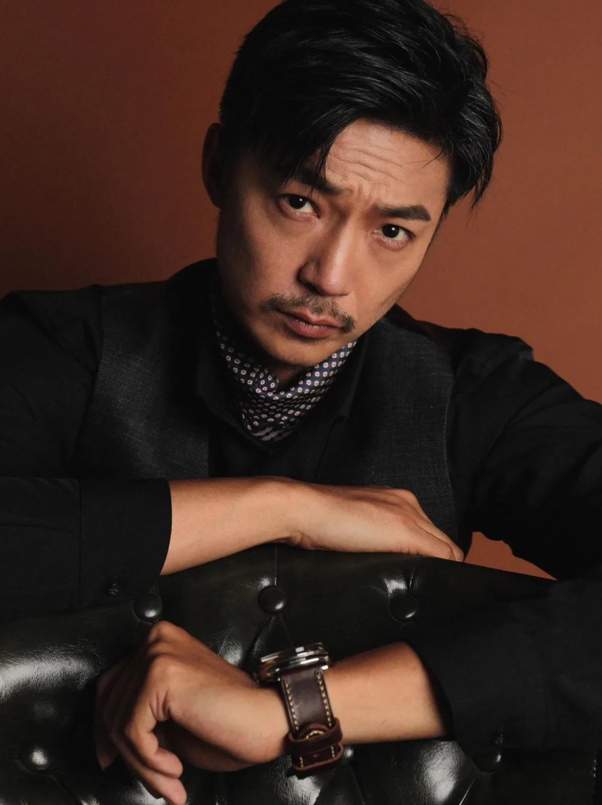 小王是一个年轻的职场新人,他相信运气是真实存在的