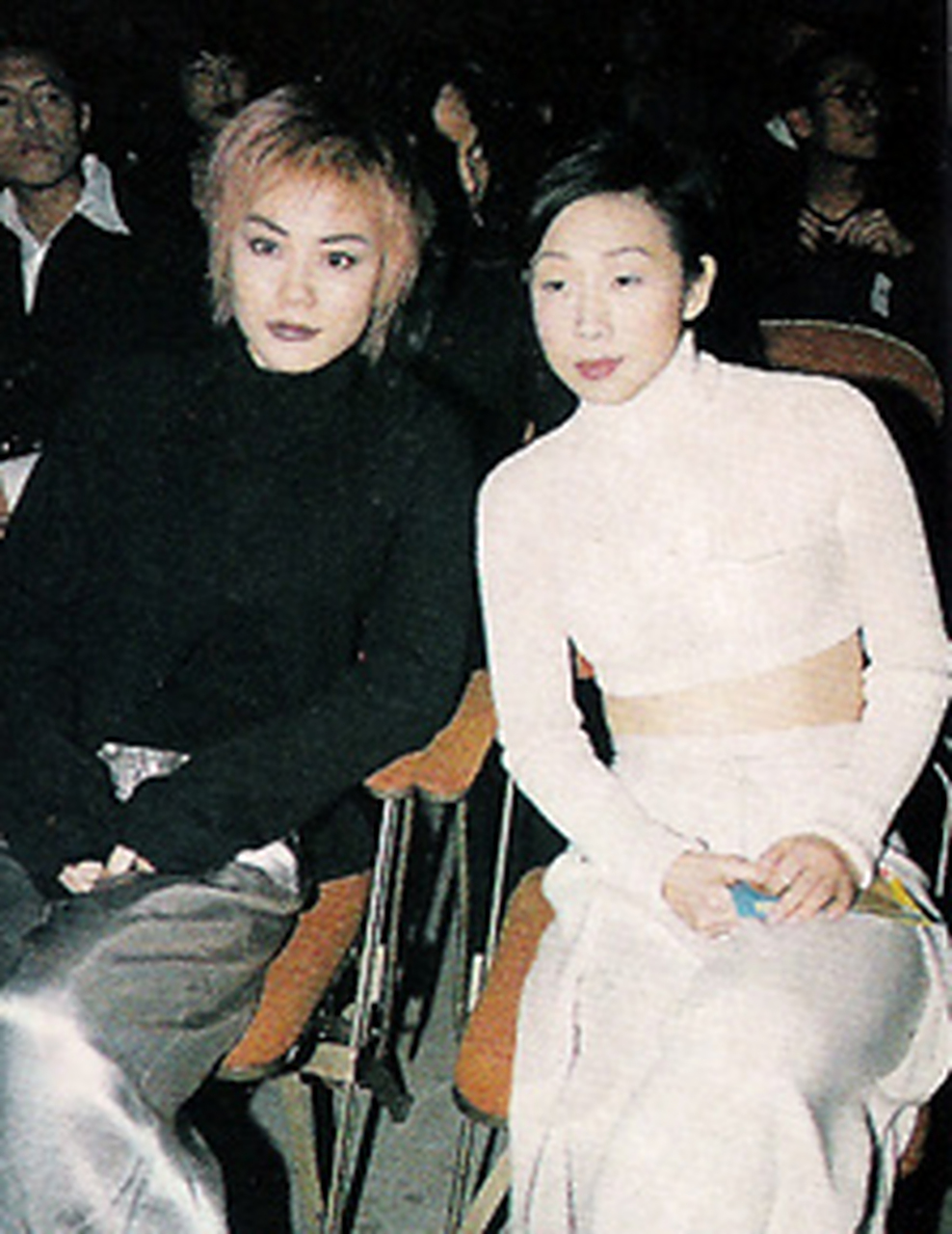 王菲和林忆莲同框旧照!王菲也曾非主流啊!