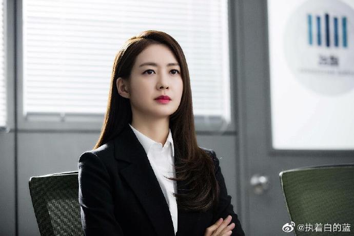 潮品#一边是气势凌人让人忍不住要跪下唱征服的