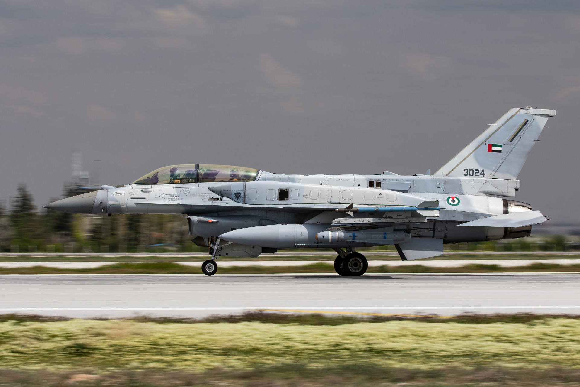 高分辨率图像# 安纳托利亚之鹰2023中的阿联酋f16e//f,挂载小牛和ag