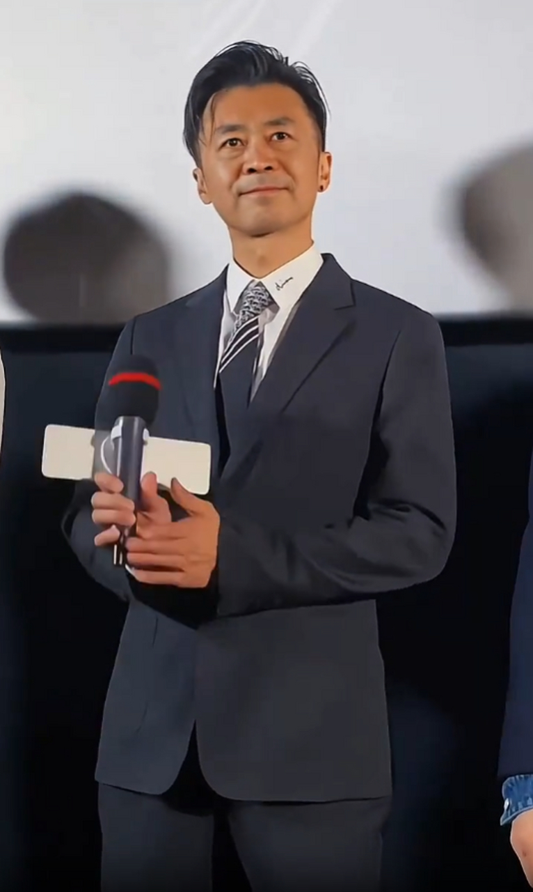 马保国的脸怎么百搭啊,竟然能和谢霆锋一样帅