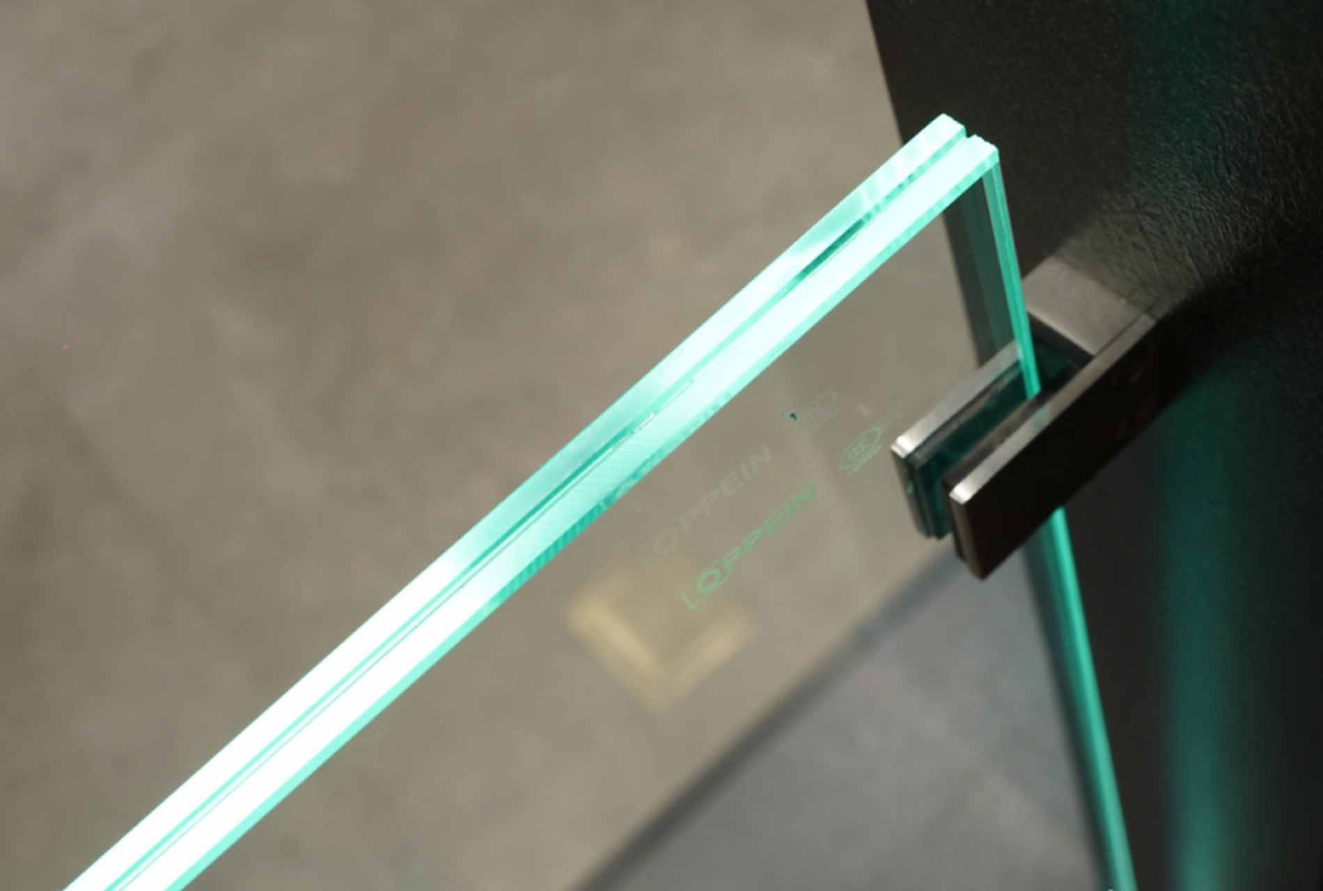 夹胶中空 low-e玻璃.