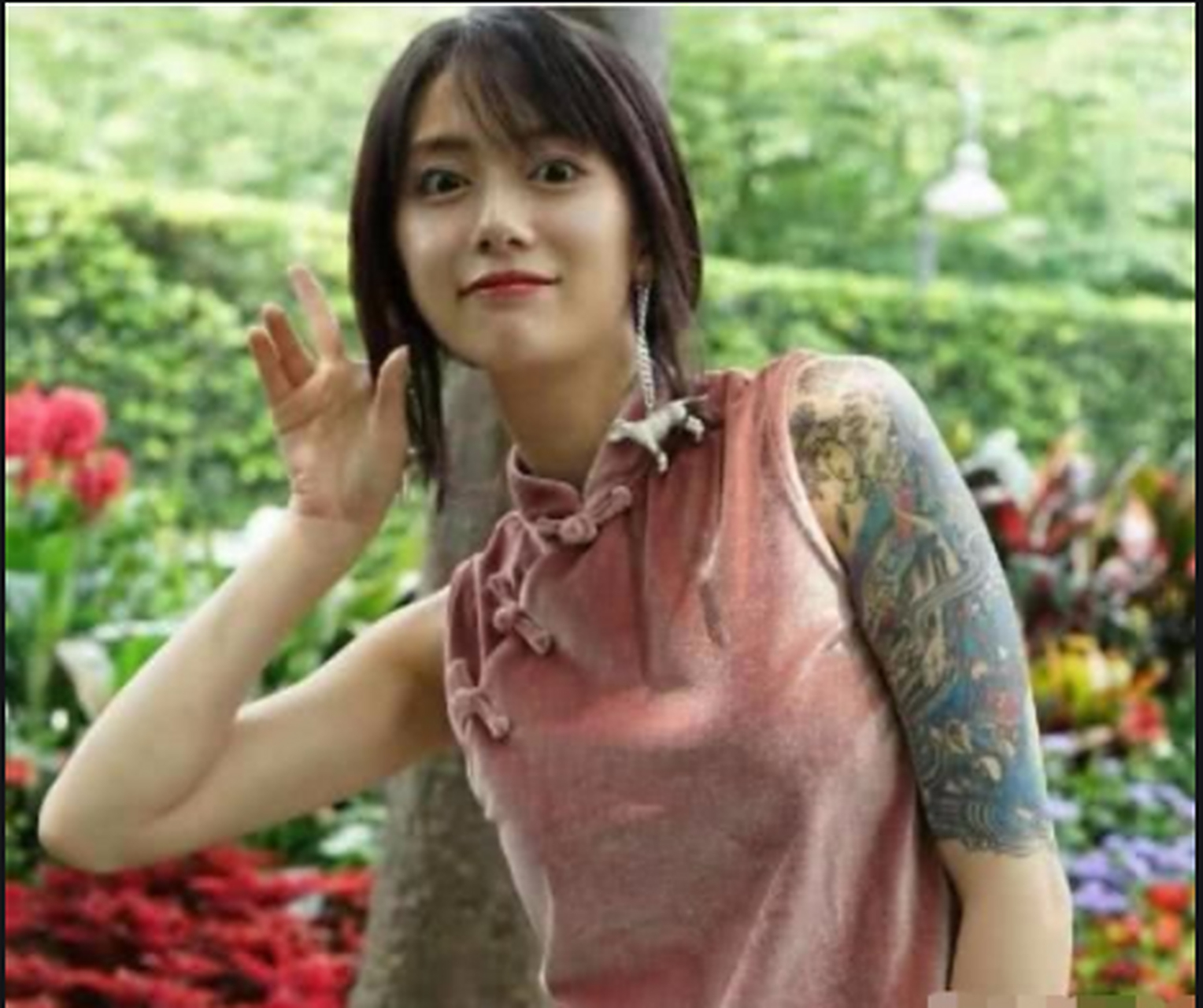 艺校从来不缺少长得好看之人,而在美女如云环境下,陈典当属"颜值扛把