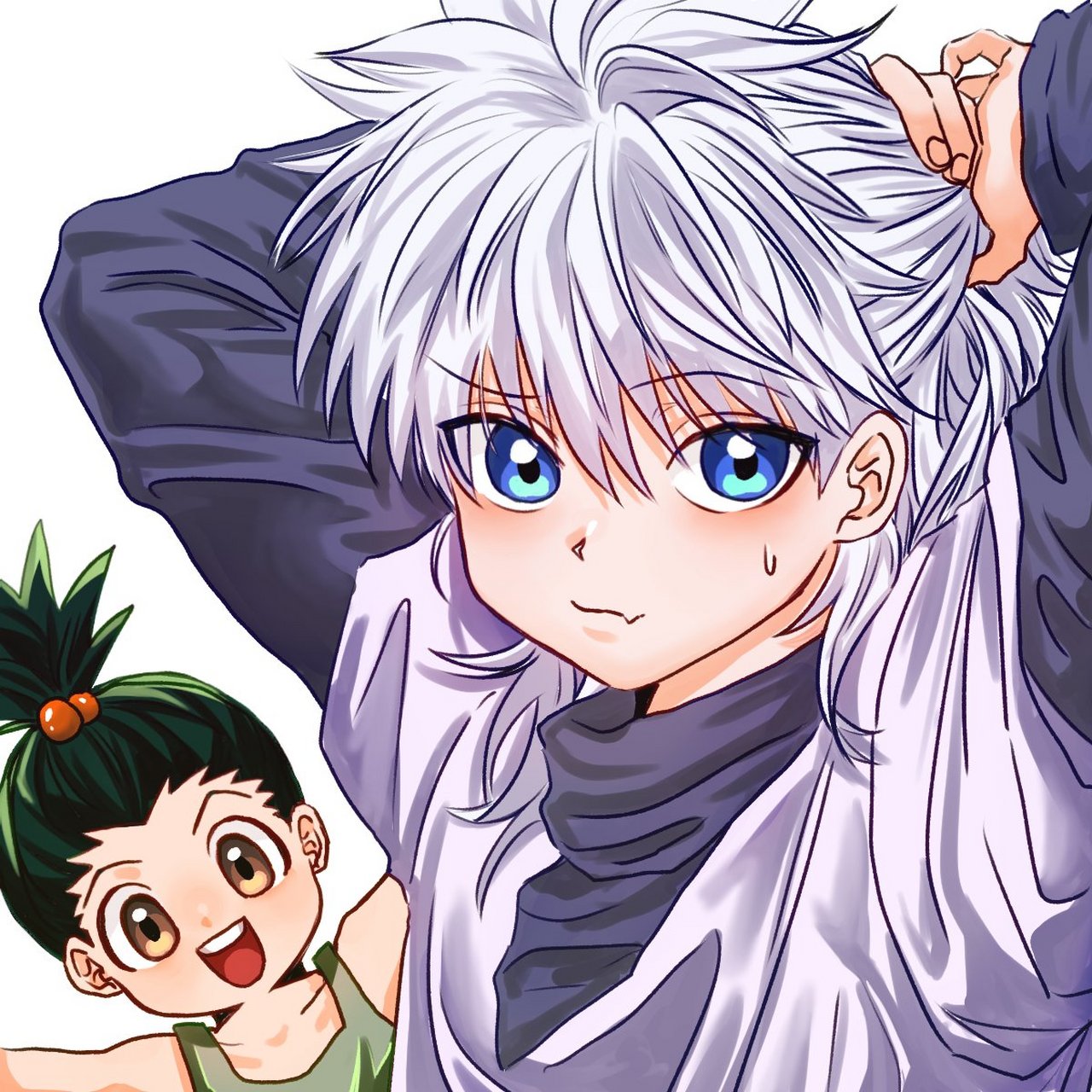 小杰的淡金色长发被编织成两个辫子,沿着脸颊垂下,让他看起来更加可爱