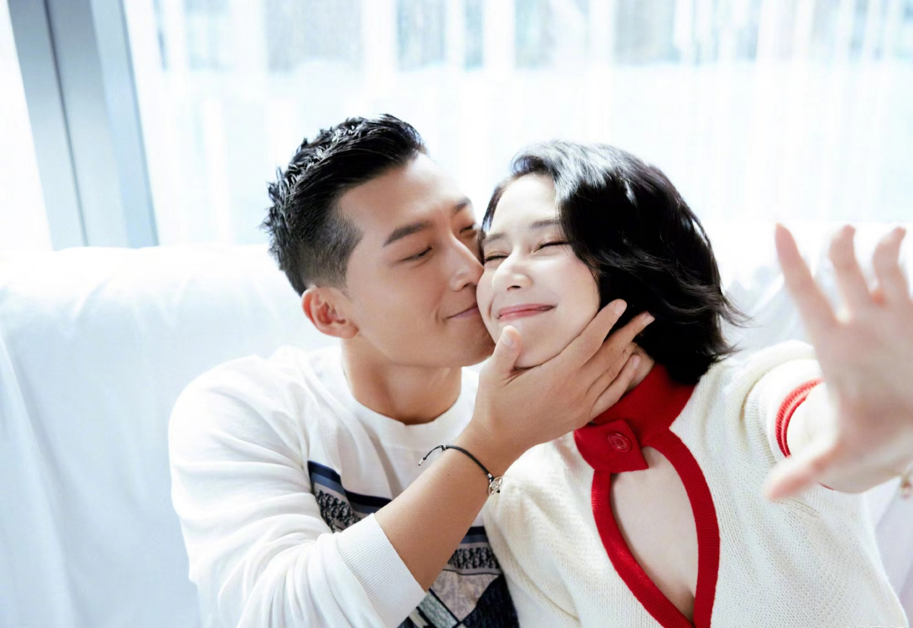 何超莲窦骁巴厘岛拍婚纱照# 日前,有网友在六善看