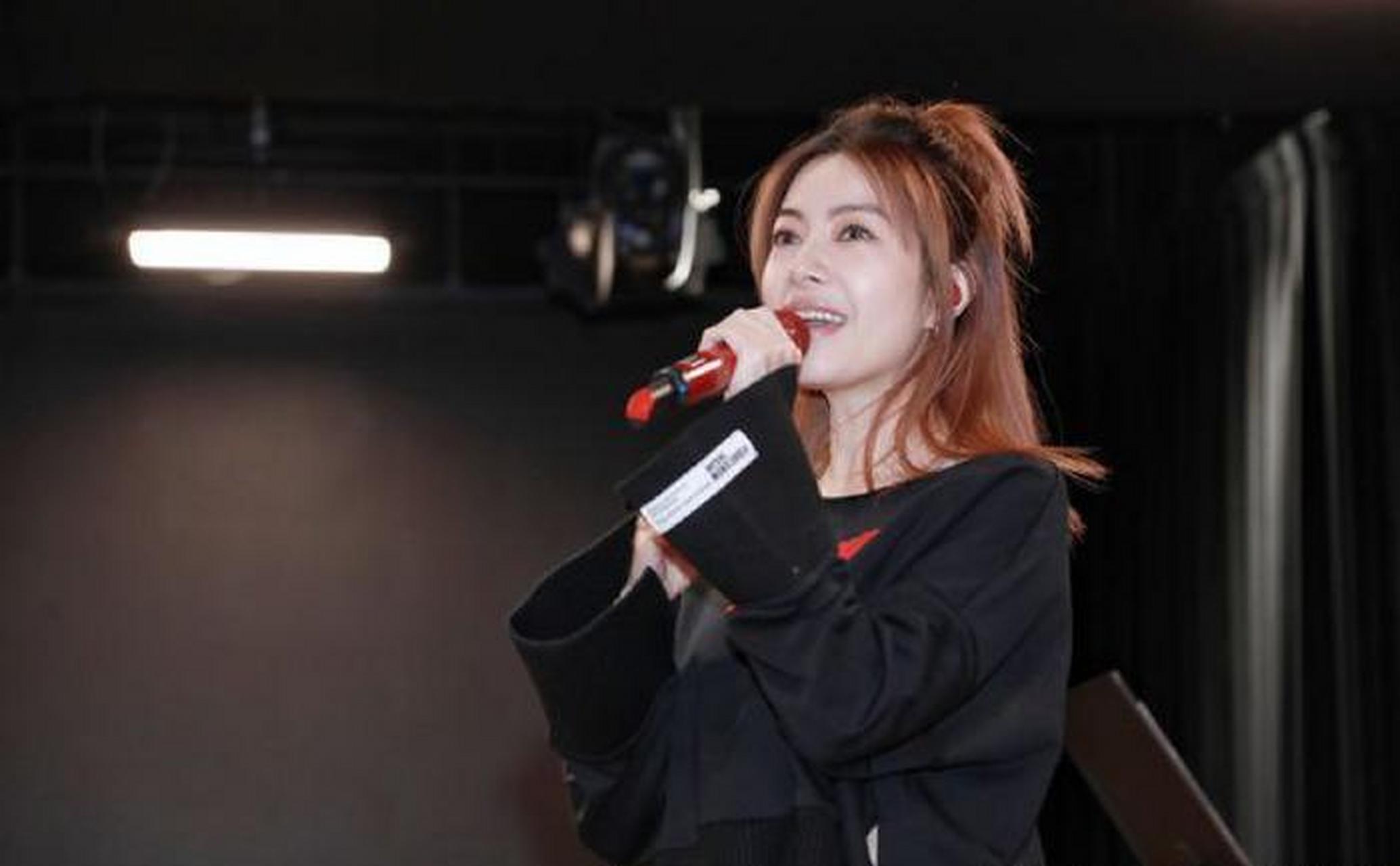 徐怀钰拒绝浪姐复活赛,不担心演唱会门票销售?