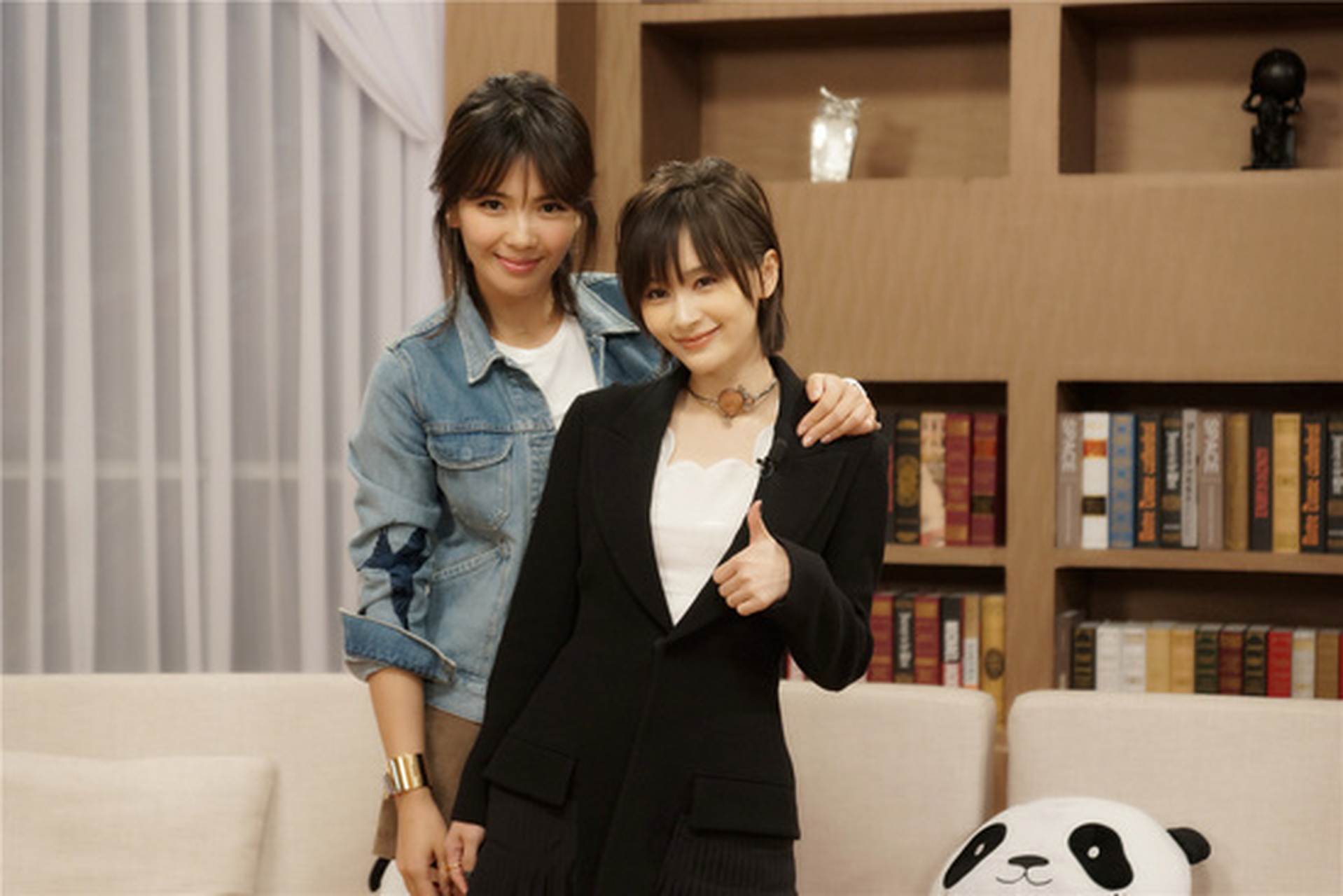 刘涛发文为王子文庆生,还特意做了个海报,并借用三体中的一句台词:向