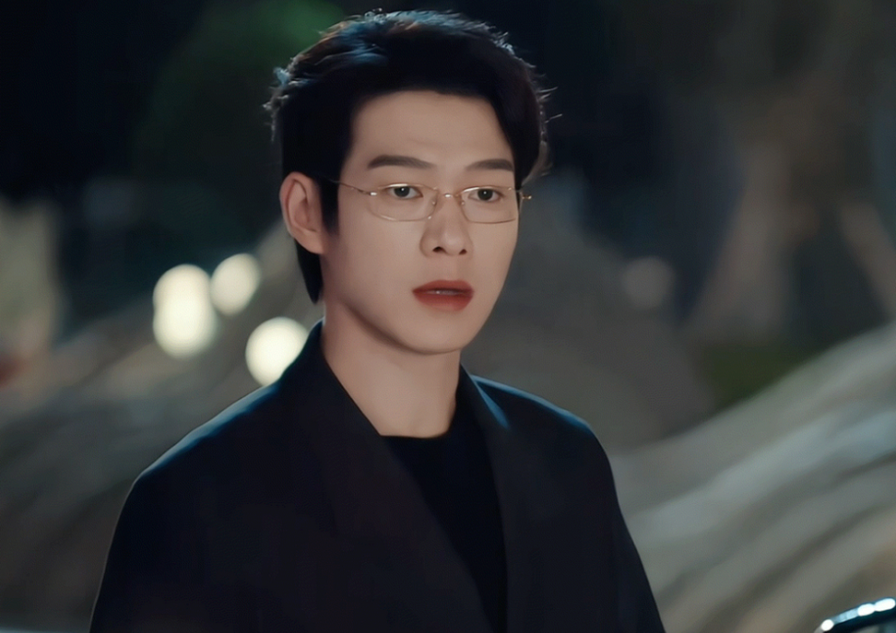 最近,演员魏大勋以《我的人间烟火》中的配角"孟宴臣