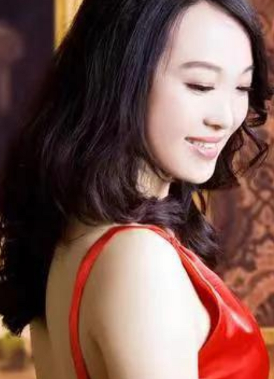 在邓秀菊的带领下,红蚂蚁迅速地受到社会各界的关注,也开始有了自己的