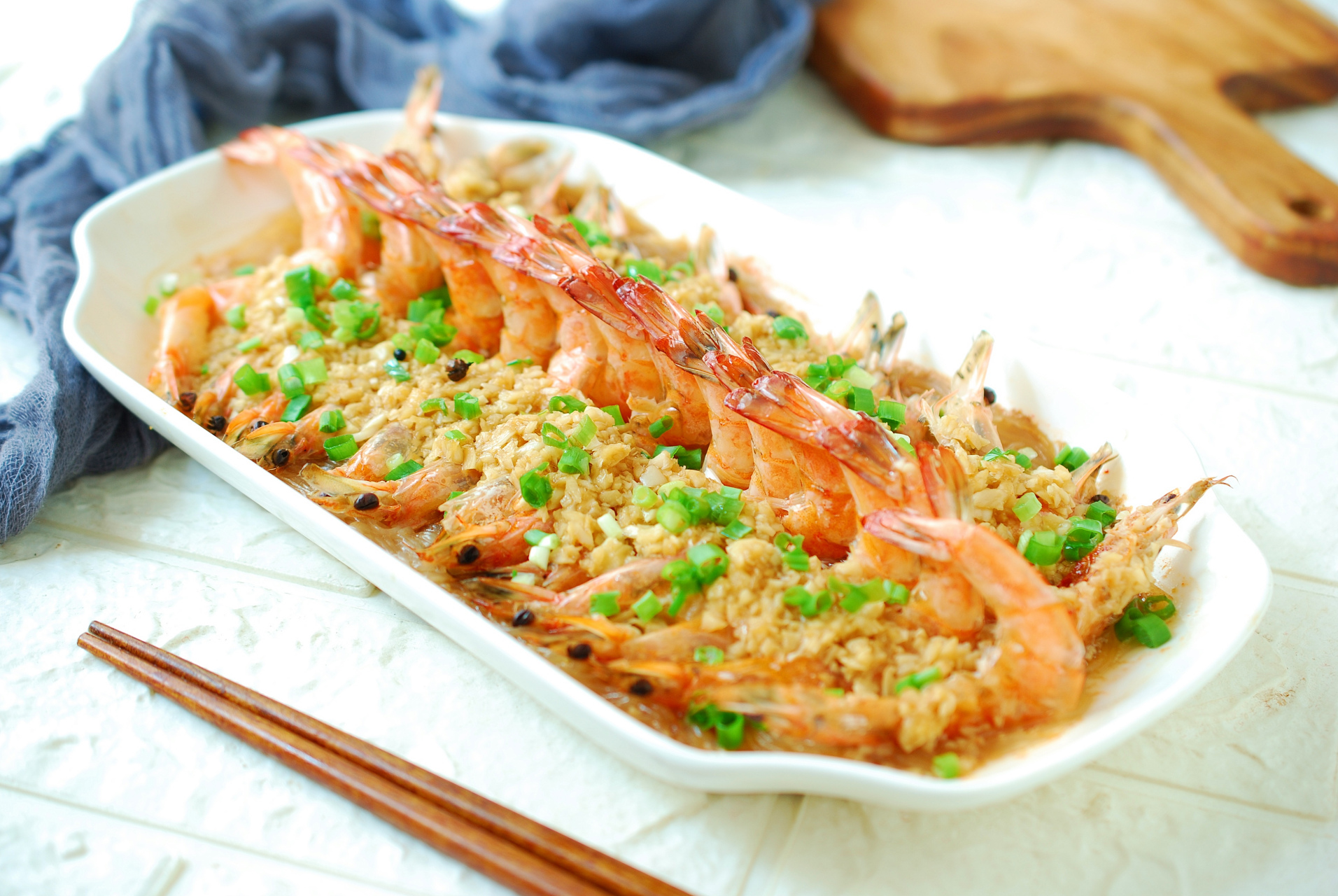 豆花牛肉,虾仁鸡蛋蒸豆腐,萝卜叶蒸苦累,芹菜炒鸡蛋,蒜蓉粉丝开背虾