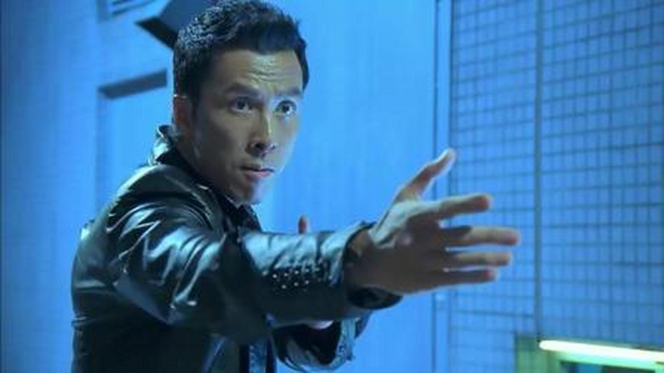 甄子丹凭《叶问2》首夺香港票房年冠,又五年后,以《叶问3》梅开二度.