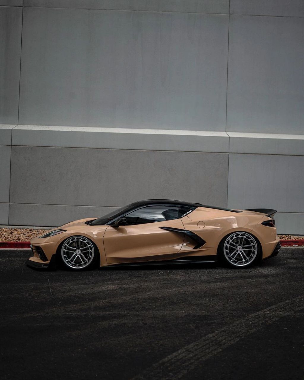 【华丽蜕变,尽显王者风范】科尔维特c8  最低售价为180w起,科尔维特