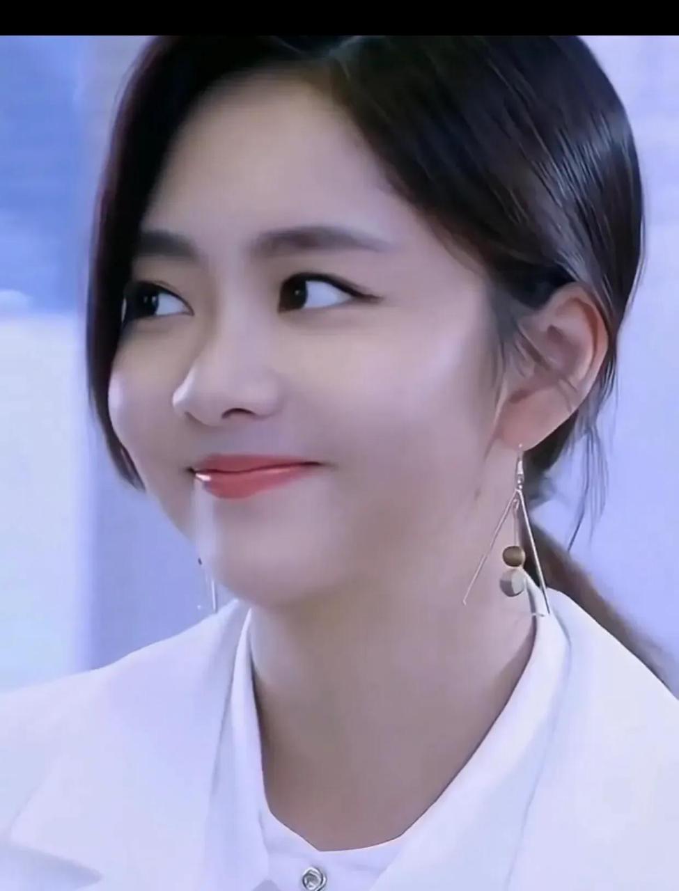 谭松韵漂亮女神谭松韵 神仙颜值,中国最优秀,最善良的姑娘,最好,女神