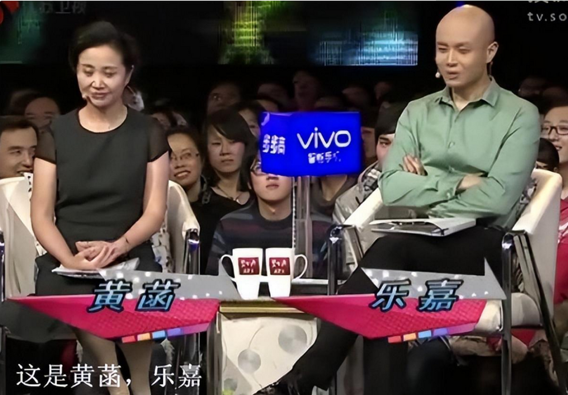 2010年,相亲节目《非诚勿扰》播出,成为了综艺节目领头羊火遍全国.