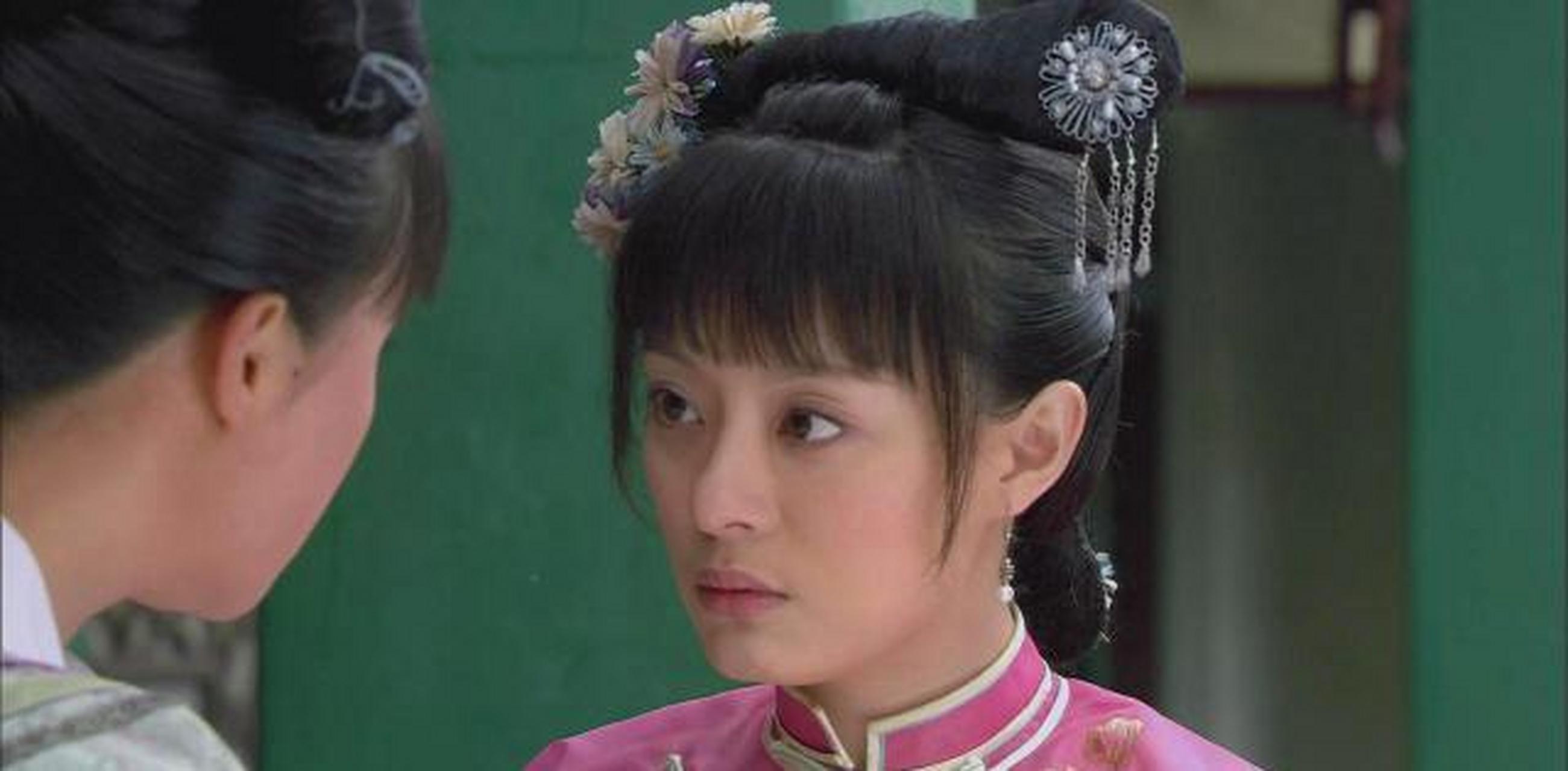 甄嬛至死不知,侍寝时皇上为何要拨开她的刘海?大家还记得那一次吗?