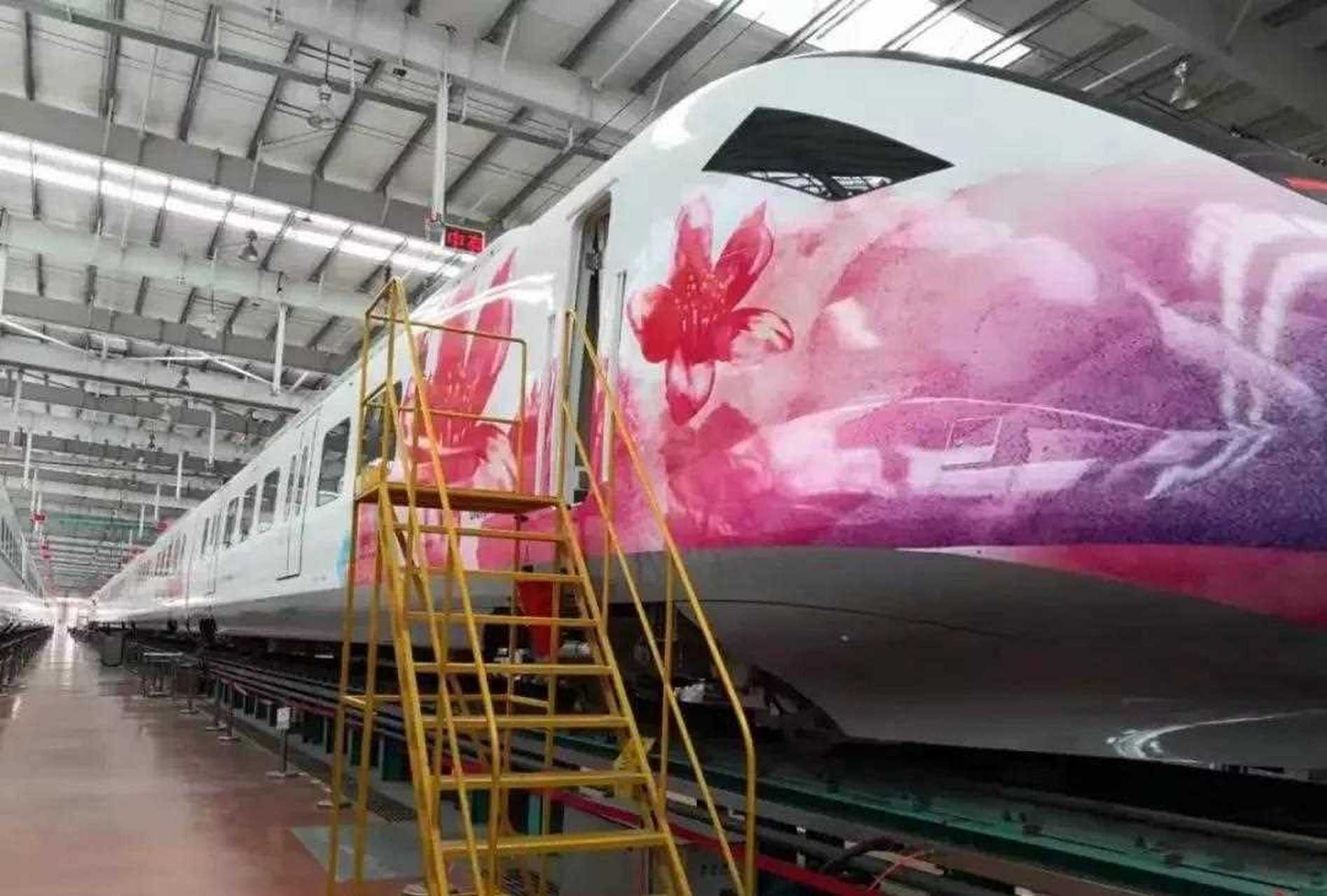 【海口市郊列车来了,8至分/趟】海口市郊列车,是为了推动城际快线建设