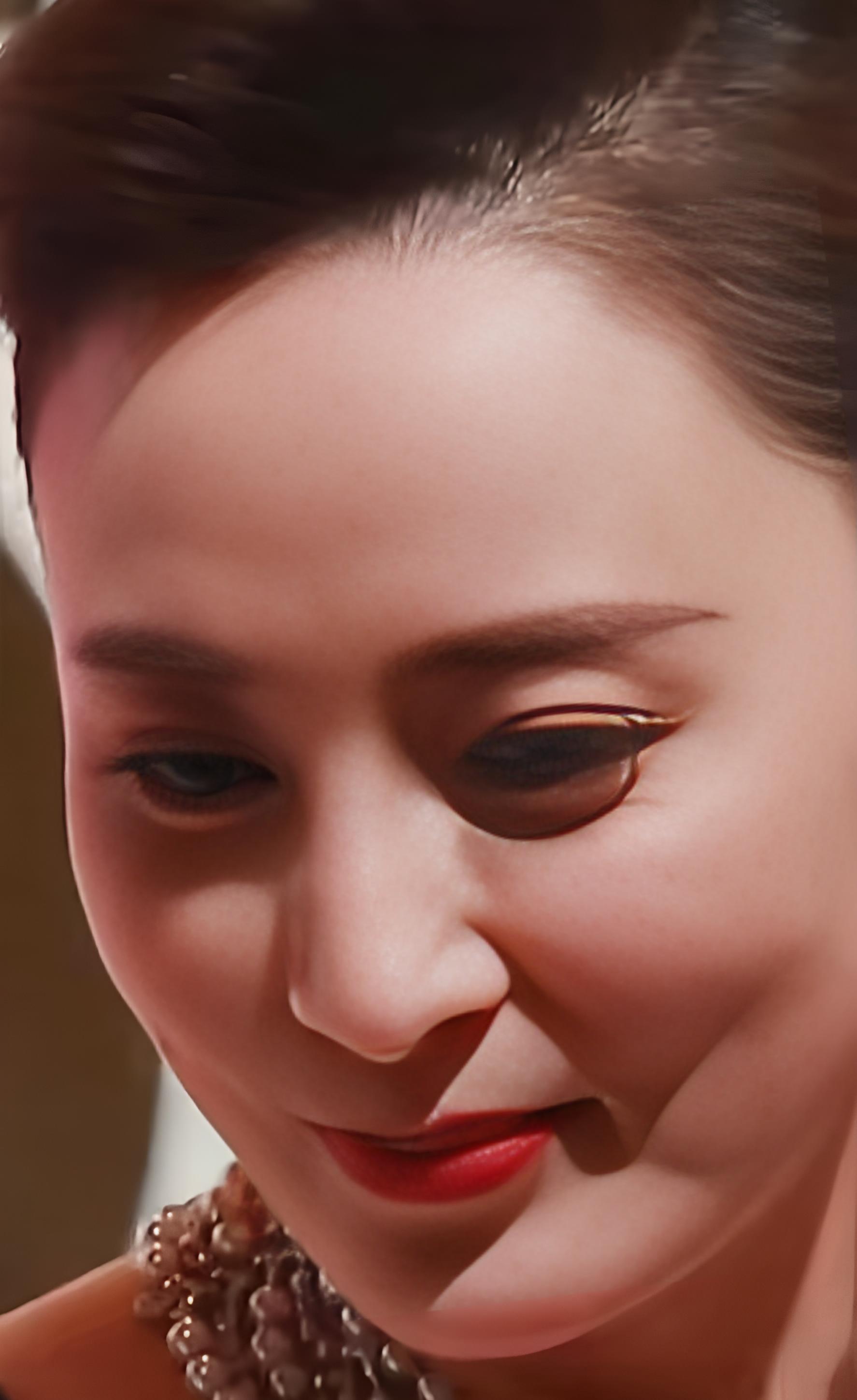 蒋勤勤出席活动并拍了一张脸部高清写真. 他的颜值确实是无与伦比的