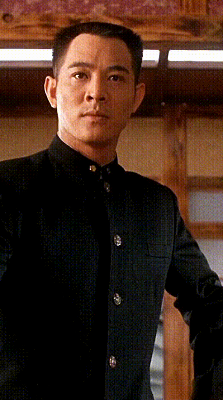 有多少人小时候因为  李连杰 的这个  平头 ,也剃了平头的 ?