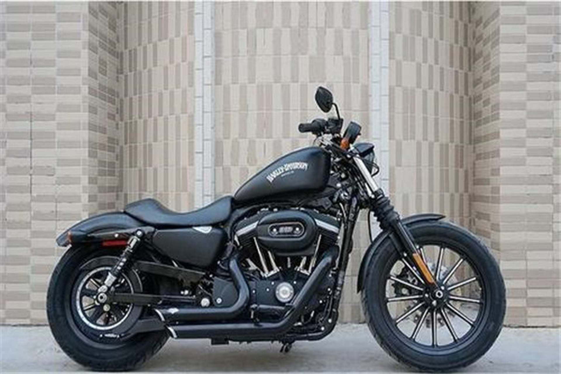 全球十大摩托车品牌排行   1. 哈雷    2. 雅马哈    3. 宝马    4.