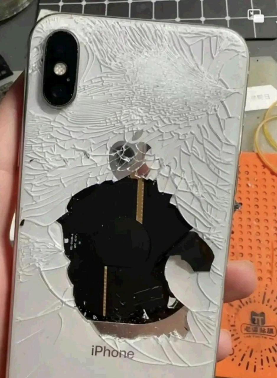 用了两年半的手机坏了,怎么看着眼熟?#趣图搞笑