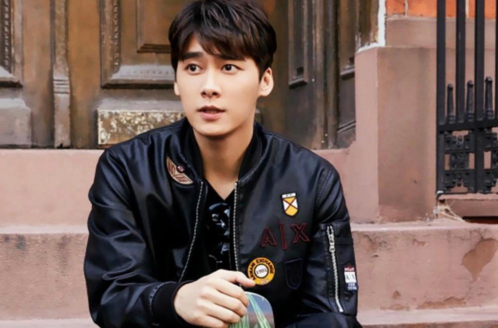 网友:李易峰嫖娼被抓了!正常人应该都想不通吧!