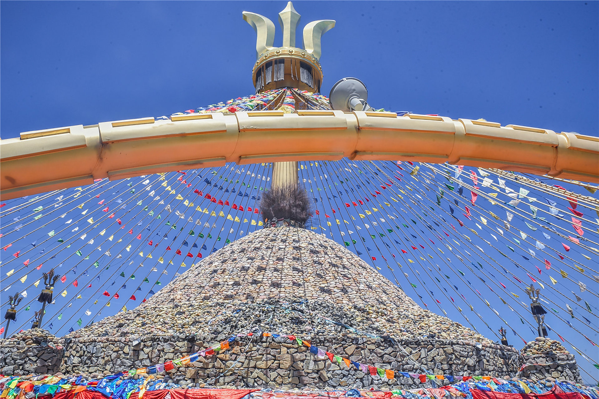 内蒙古人均gdp最高的的城市, 这里拥有着中国第一敖包,我们在敖包的