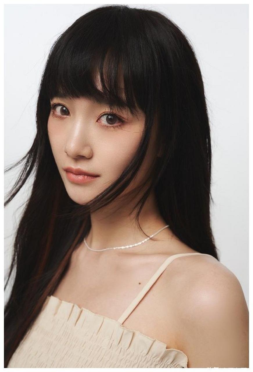 美女演员赵菲迷人美照欣赏,好漂亮啊